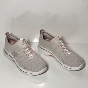 Skechers GOwalk Arch Fit Crystal Waves Vegan Washable Bungee Sneakers